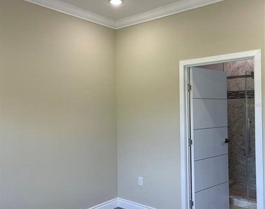 1810 Brentwood Court - Photo Thumbnail 32