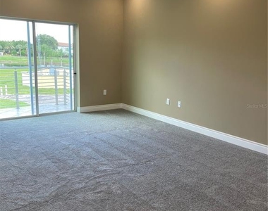 1810 Brentwood Court - Photo Thumbnail 10