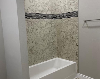1810 Brentwood Court - Photo Thumbnail 24