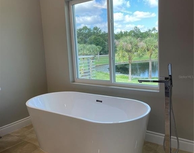 1810 Brentwood Court - Photo Thumbnail 18