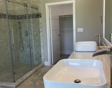 1810 Brentwood Court - Photo Thumbnail 15
