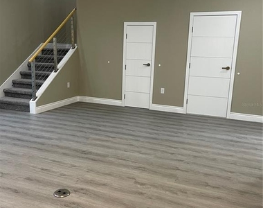 1810 Brentwood Court - Photo Thumbnail 35