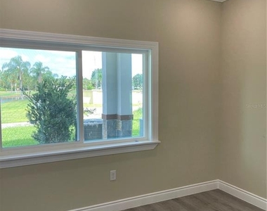 1810 Brentwood Court - Photo Thumbnail 30