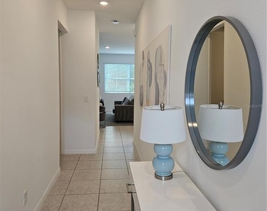 1072 Plantation Lane - Photo Thumbnail 4