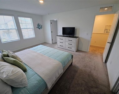 1072 Plantation Lane - Photo Thumbnail 23