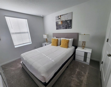1072 Plantation Lane - Photo Thumbnail 36