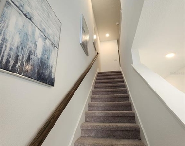 1072 Plantation Lane - Photo Thumbnail 18