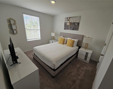 1072 Plantation Lane - Photo Thumbnail 35