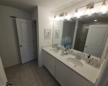1072 Plantation Lane - Photo Thumbnail 25