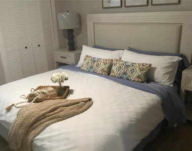 1571 S Atlantic Avenue - Photo Thumbnail 5
