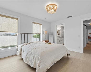 1306 Mcgregor Street - Photo Thumbnail 23