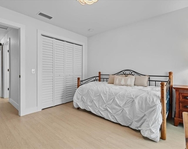 1306 Mcgregor Street - Photo Thumbnail 19