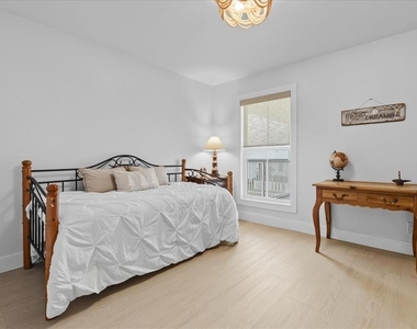 1306 Mcgregor Street - Photo Thumbnail 18