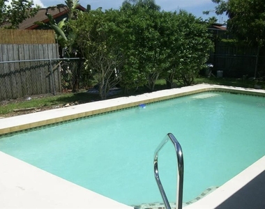 1649 Georgetowne Boulevard - Photo Thumbnail 6