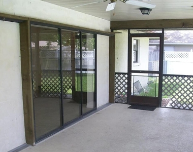 1649 Georgetowne Boulevard - Photo Thumbnail 5