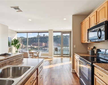 151 Fort Pitt Blvd - Photo Thumbnail 10