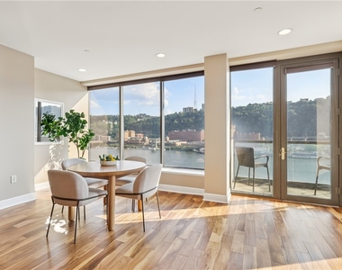 151 Fort Pitt Blvd - Photo Thumbnail 3
