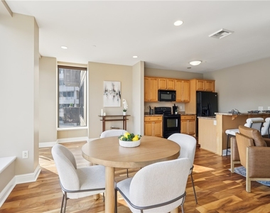 151 Fort Pitt Blvd - Photo Thumbnail 11
