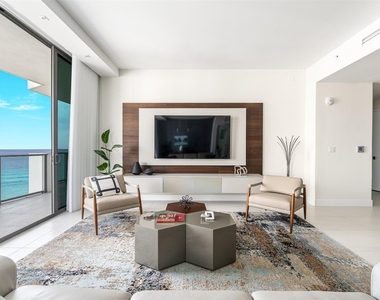 3100 N Ocean Drive - Photo Thumbnail 13