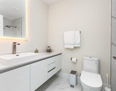 3100 N Ocean Drive - Photo Thumbnail 16