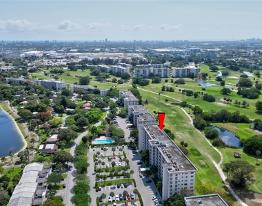 3050 N Palm Aire Drive - Photo Thumbnail 39