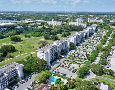 3050 N Palm Aire Drive - Photo Thumbnail 44