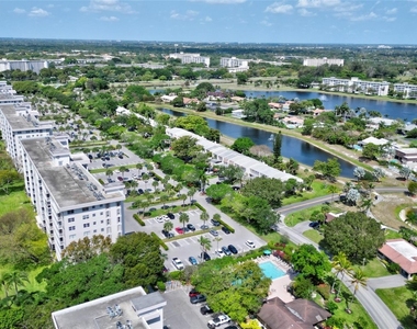 3050 N Palm Aire Drive - Photo Thumbnail 42