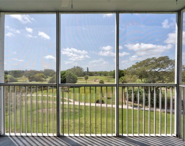 3050 N Palm Aire Drive - Photo Thumbnail 27