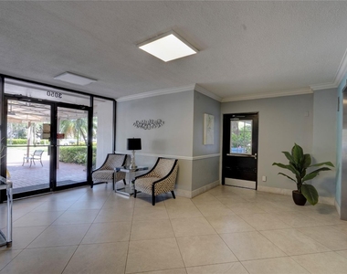 3050 N Palm Aire Drive - Photo Thumbnail 8