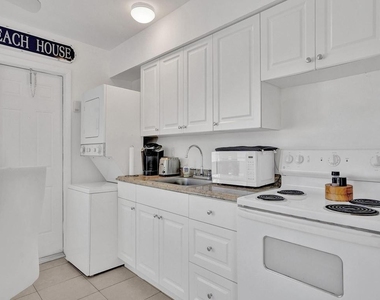 4422 Seagrape Drive - Photo Thumbnail 12