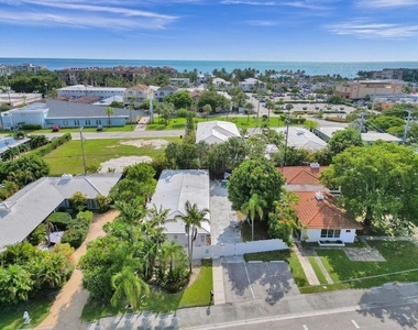 4422 Seagrape Drive - Photo Thumbnail 26