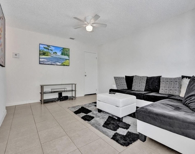 4422 Seagrape Drive - Photo Thumbnail 11