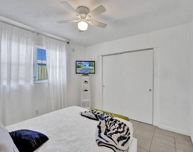 4422 Seagrape Drive - Photo Thumbnail 18