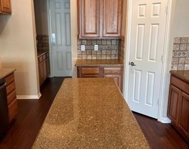 6794 Calm Meadow Drive - Photo Thumbnail 11