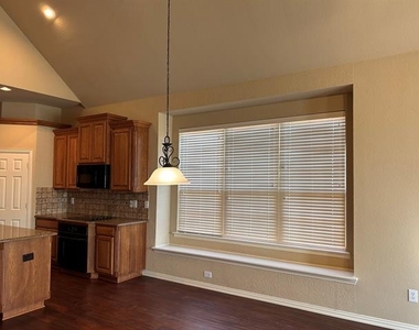 6794 Calm Meadow Drive - Photo Thumbnail 7