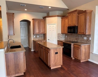 6794 Calm Meadow Drive - Photo Thumbnail 8