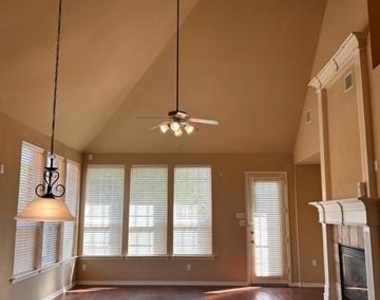 6794 Calm Meadow Drive - Photo Thumbnail 4