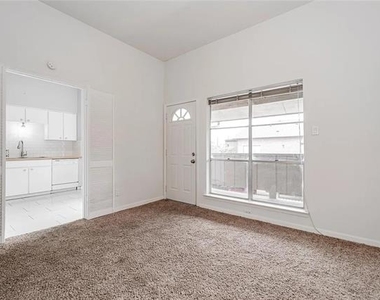 10438 High Hollows Drive - Photo Thumbnail 6