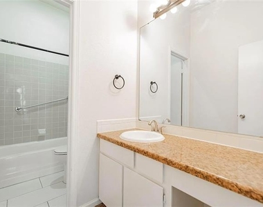10438 High Hollows Drive - Photo Thumbnail 3