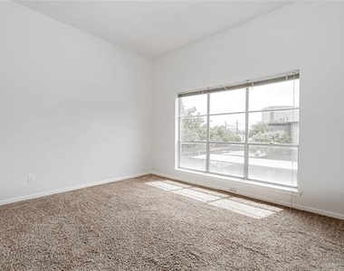 10438 High Hollows Drive - Photo Thumbnail 7