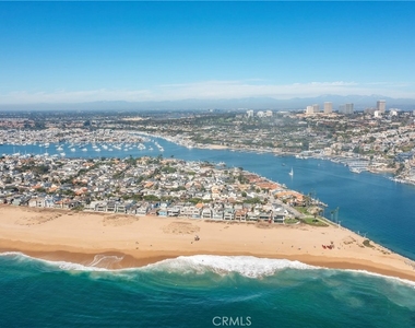 216 Collins - Photo Thumbnail 24