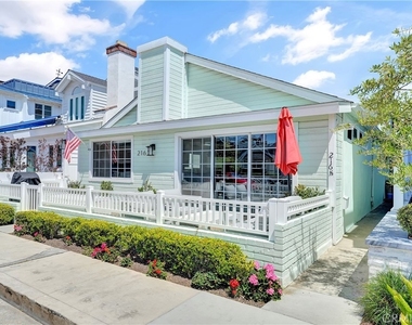 216 Collins - Photo Thumbnail 14