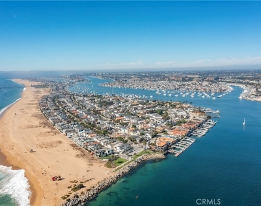 216 Collins - Photo Thumbnail 23