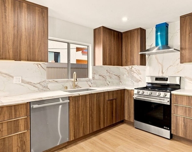 2214 Dufour Avenue - Photo Thumbnail 8
