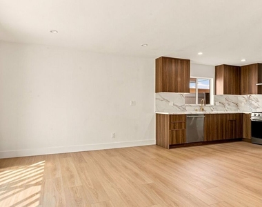 2214 Dufour Avenue - Photo Thumbnail 9