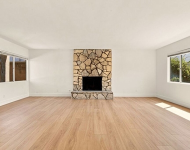 2214 Dufour Avenue - Photo Thumbnail 6