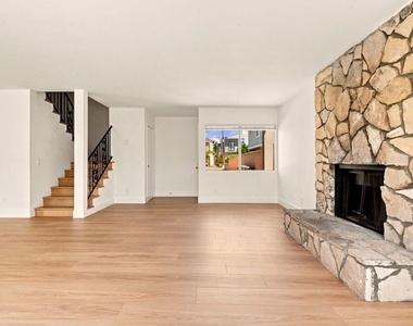 2214 Dufour Avenue - Photo Thumbnail 4