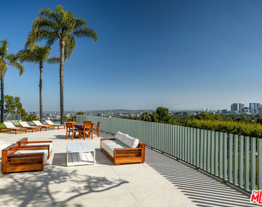 1118 Calle Vista Drive - Photo Thumbnail 8