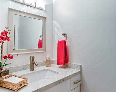 2166 N Indian Canyon Drive - Photo Thumbnail 22