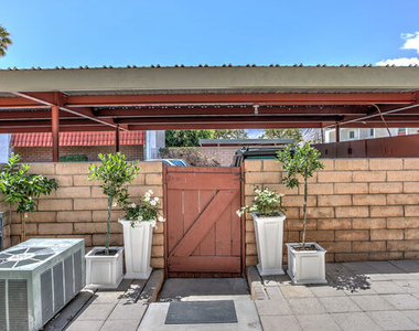 2166 N Indian Canyon Drive - Photo Thumbnail 24